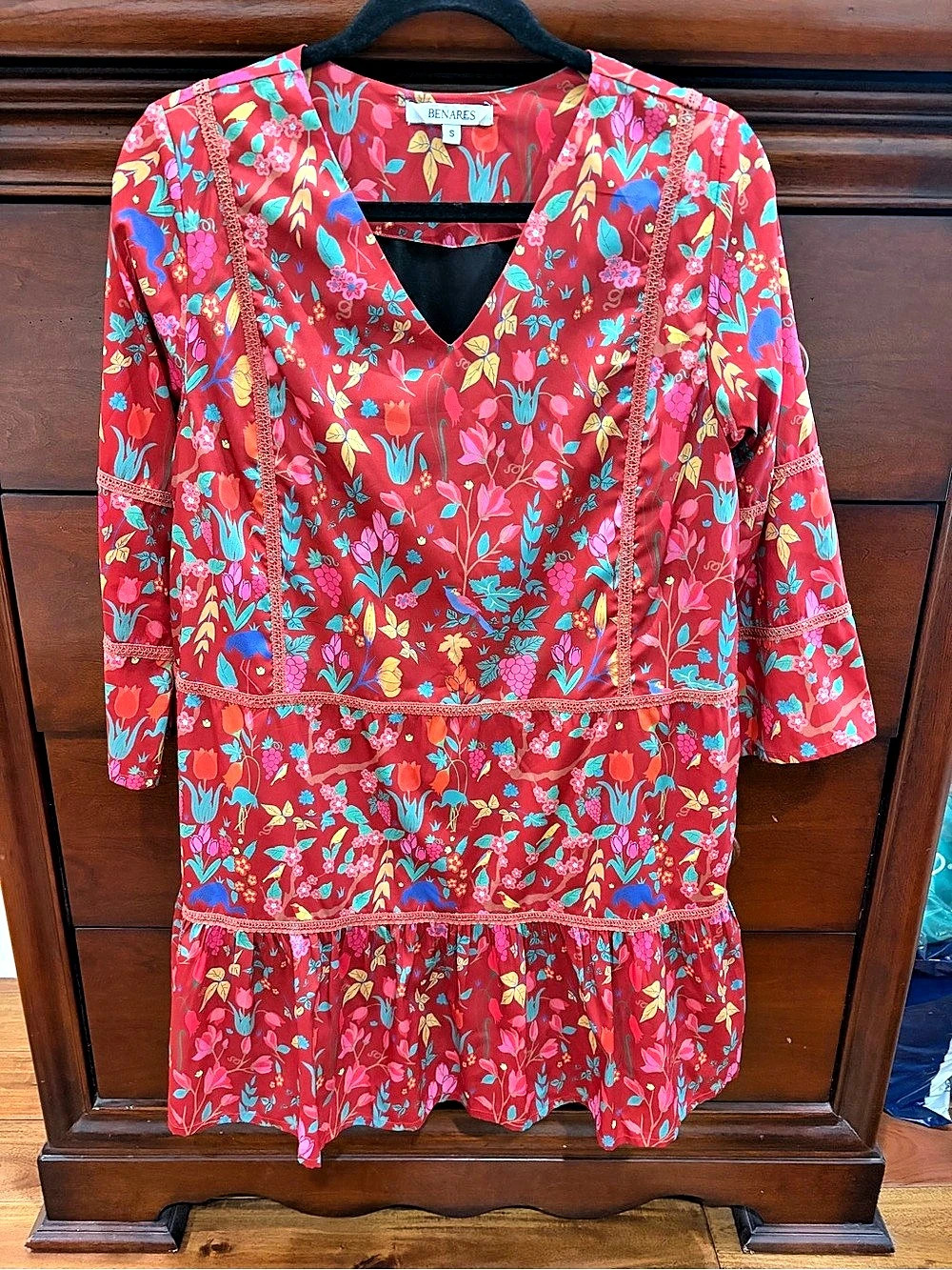 BENARES Floral Mini Dress in Red Size Small Like New